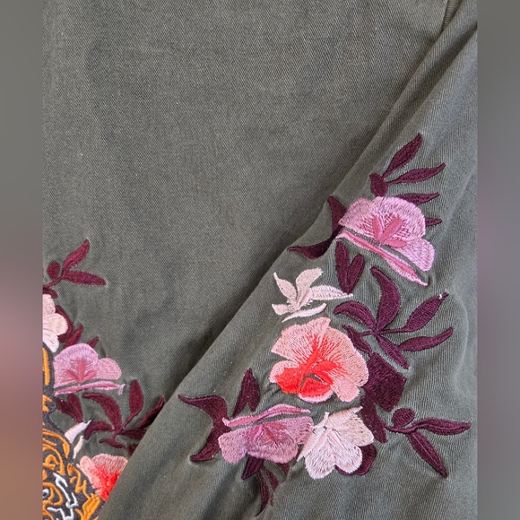 Liquid X Embroidered Floral Tiger Khaki Green Utility Jacket Size‎ M - Picture 5 of 9